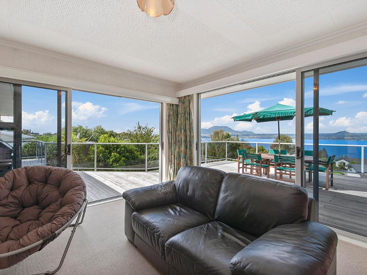 Lofty Lakeviews - Acacia Bay Holiday Home Taupo Dış mekan fotoğraf